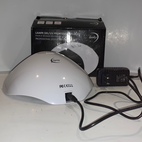 Professional UV nail dryer lamp - Picture 1 of 5